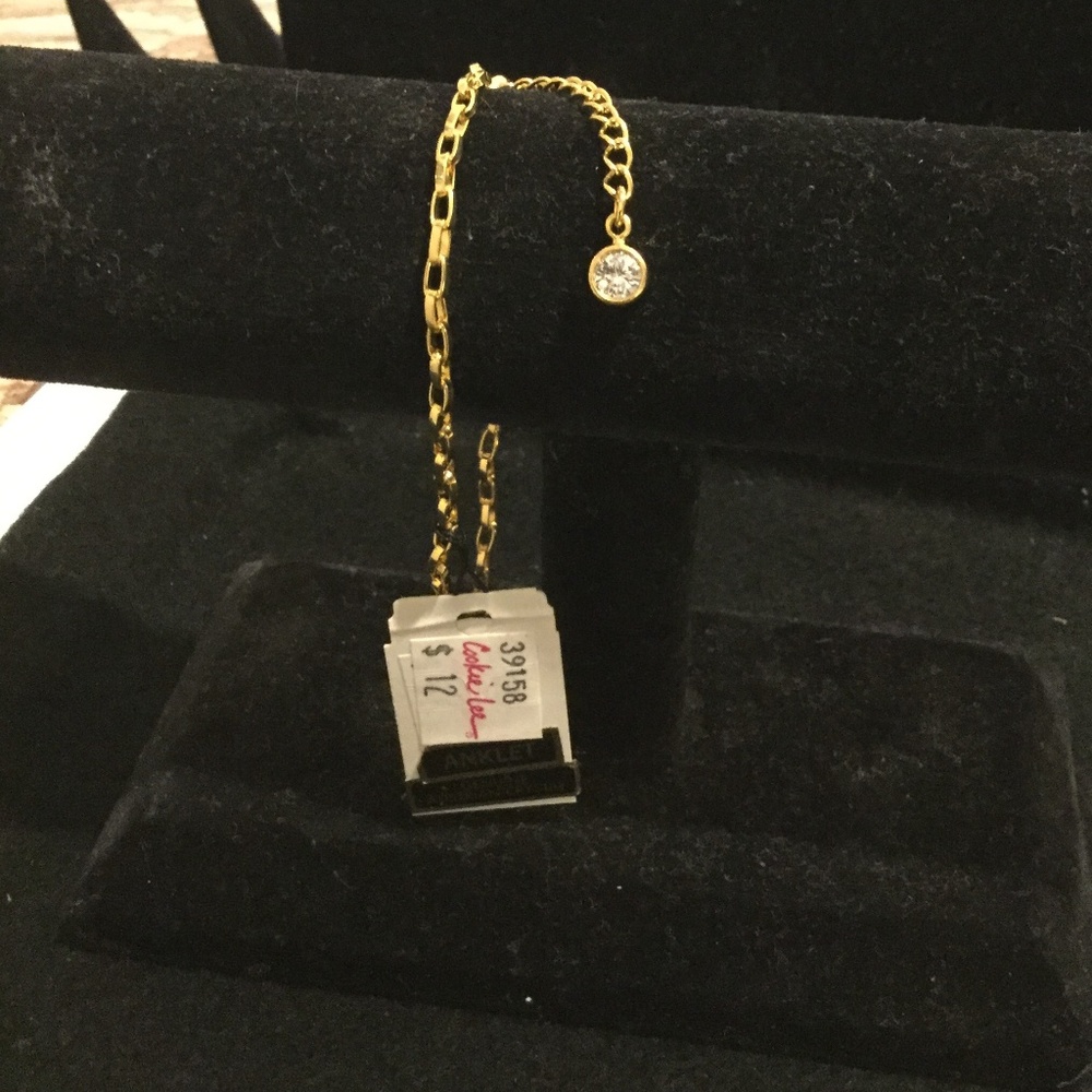 Gold Anklet with Crystal